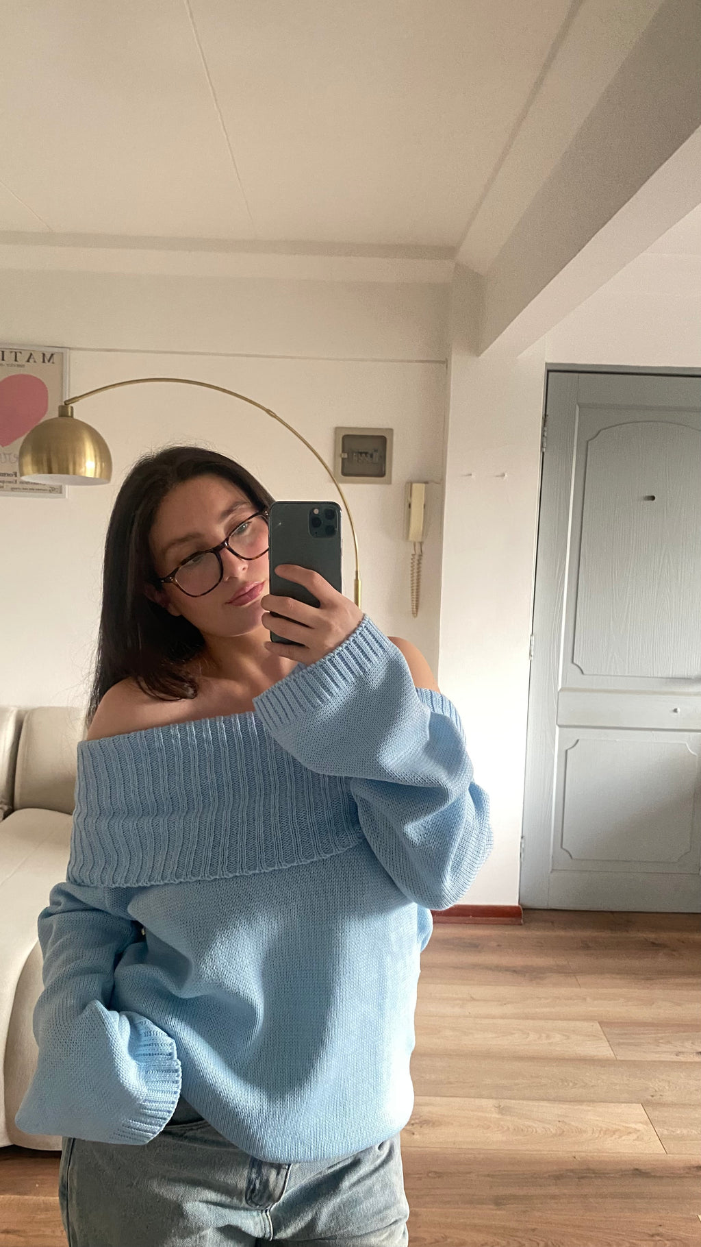 Sweater off shoulder