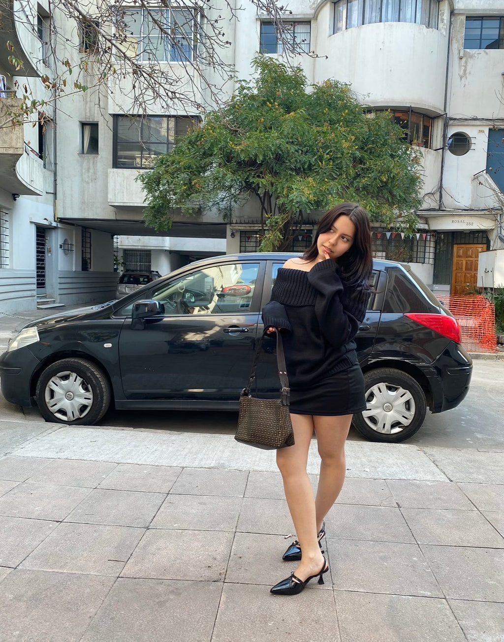 Sweater off shoulder