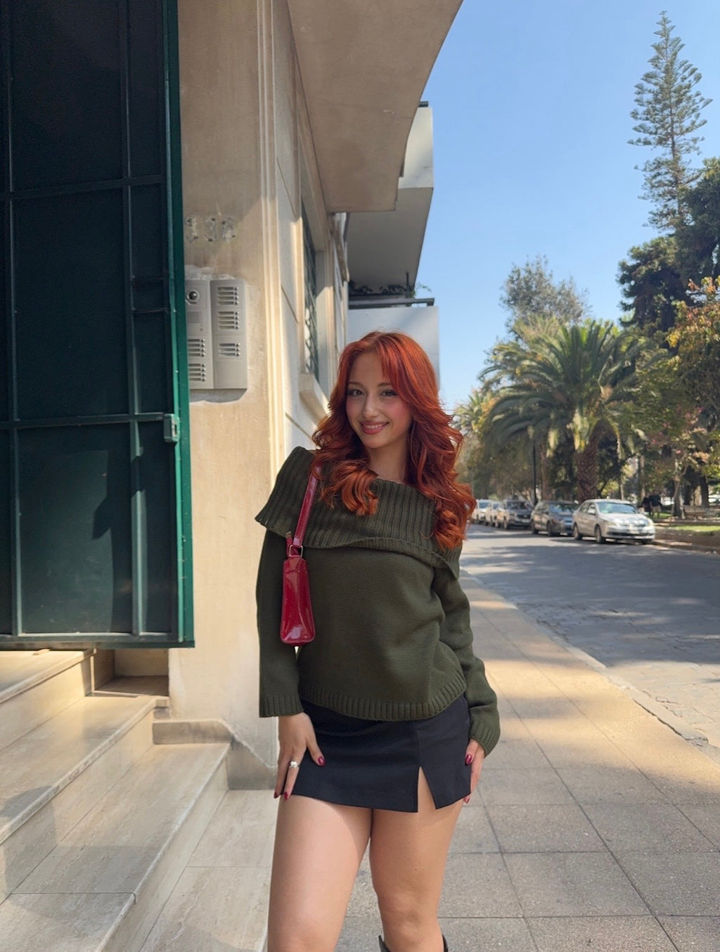 Sweater off shoulder