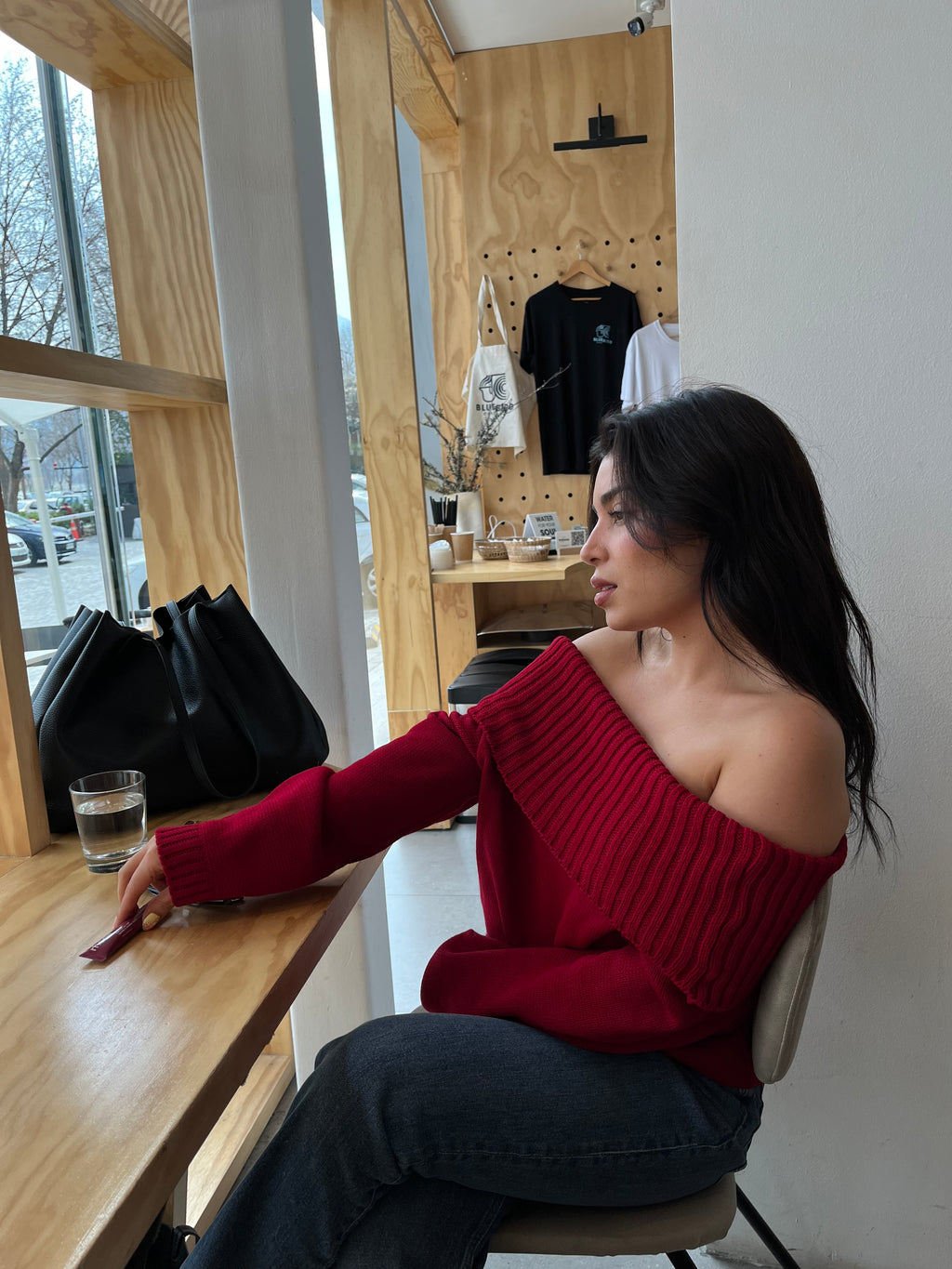 Sweater off shoulder